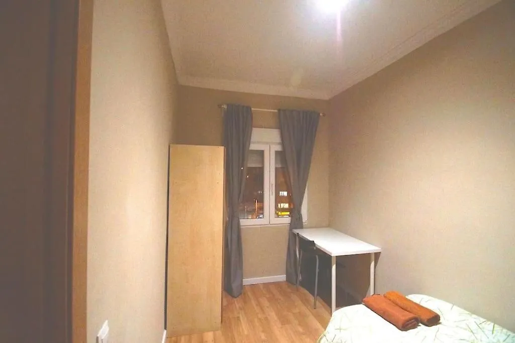 Meridiana Clot 4 Bedrooms 2 Bathrooms Barcellona 0*,