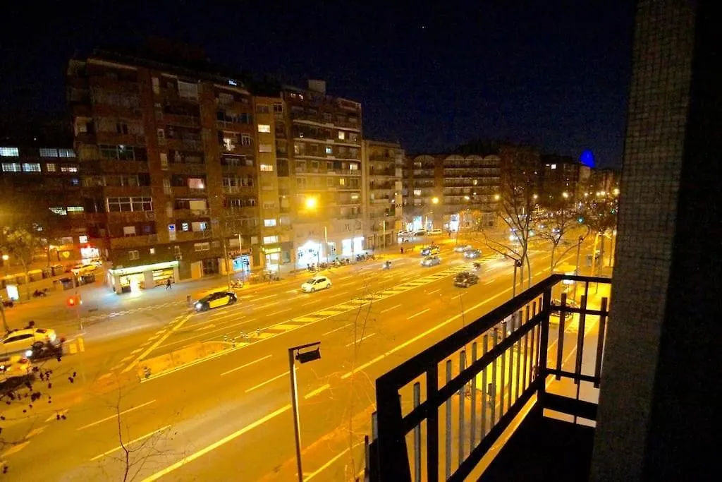 Meridiana Clot 4 Bedrooms 2 Bathrooms Barcellona 0*,  Spagna